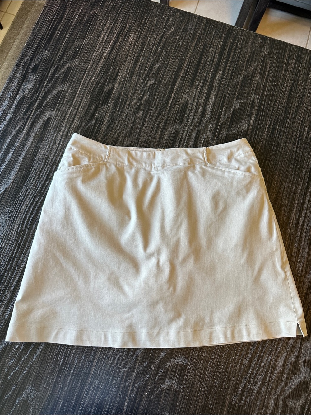 Nike Golf Beige Women’s Long Zip Back Skort with Zip Pockets, Size 12 Large - Picture 1 of 10